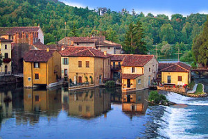 VILLAGGIO DI BORGHETTO VICINO A MANTOVA